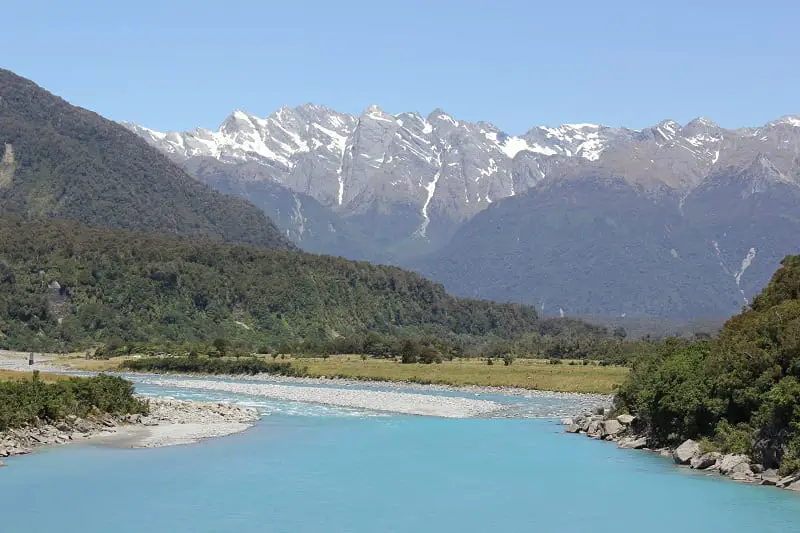 reasons to visit New Zealand